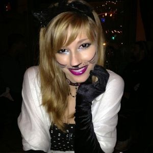 Meet your Posher, Elizabeth